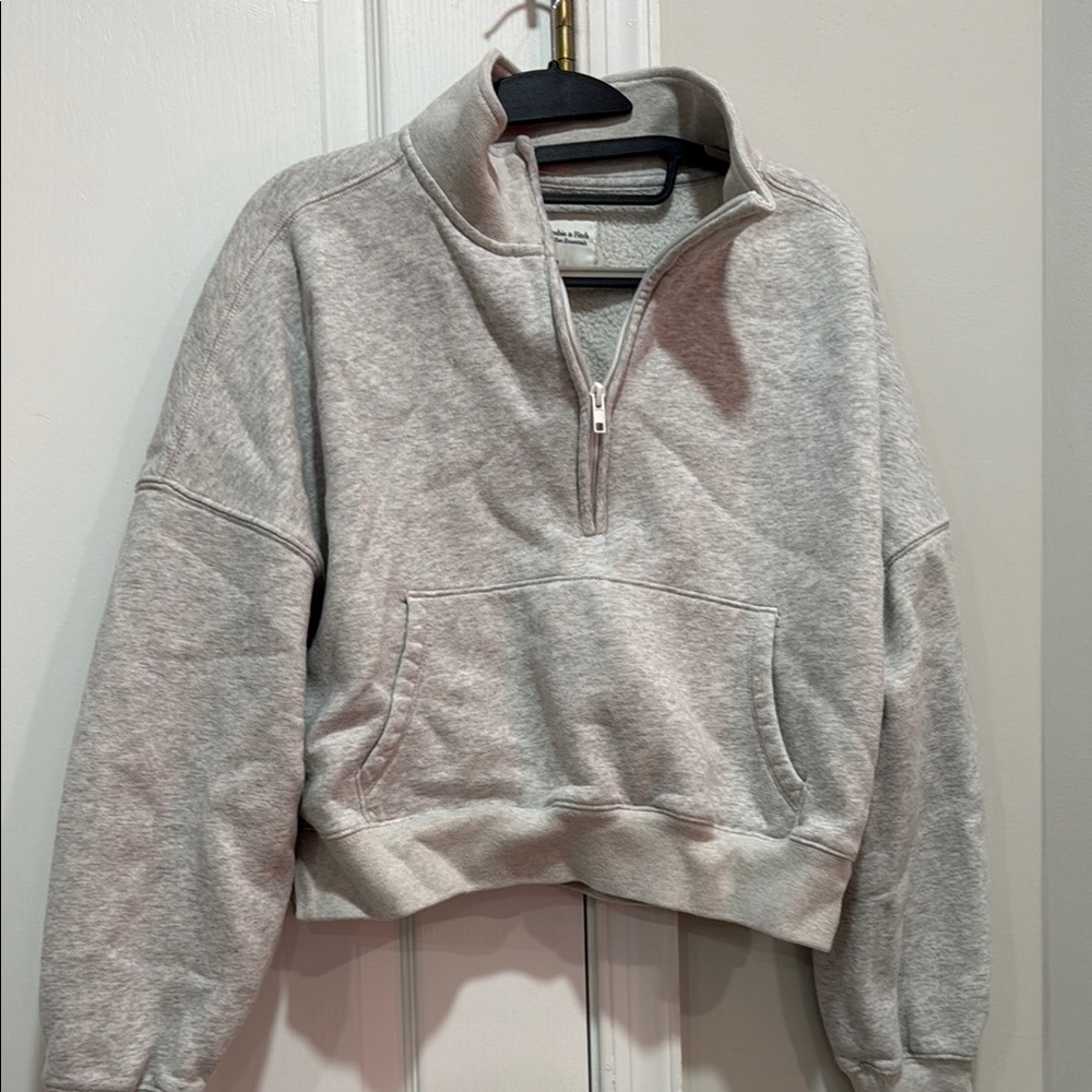 Abercrombie & Fitch grey quarter zip up